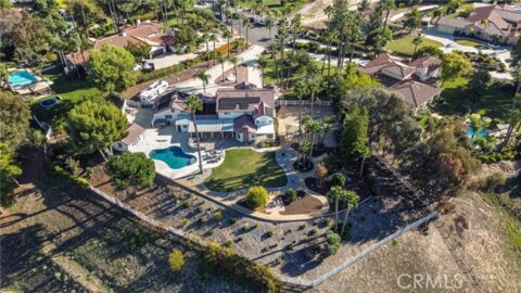 31150 Mariposa Photo